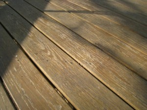 Behr Deck Stain Sealer Review Follow Up 7 Months 2 Years   Behr Deck Sealer 22 Months Close Up 300x225 