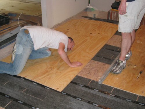 Spot level subfloor to repair laminate flooring : r/howto